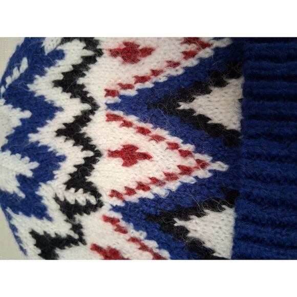 Old Navy Knit Hat Beanie Adult One Size Blue Red Multicolor Ski Snow Winter NWT - Picture 3 of 8